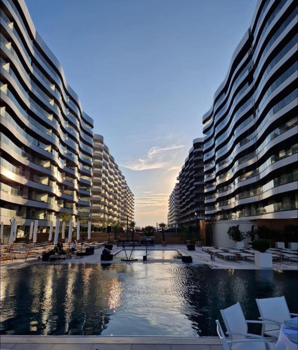 Del Mar Vista Lägenhet Mamaia Exteriör bild